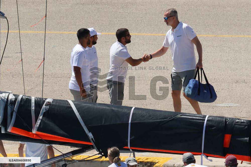 King Felipe VI sails on the Aifos - Mallorca
