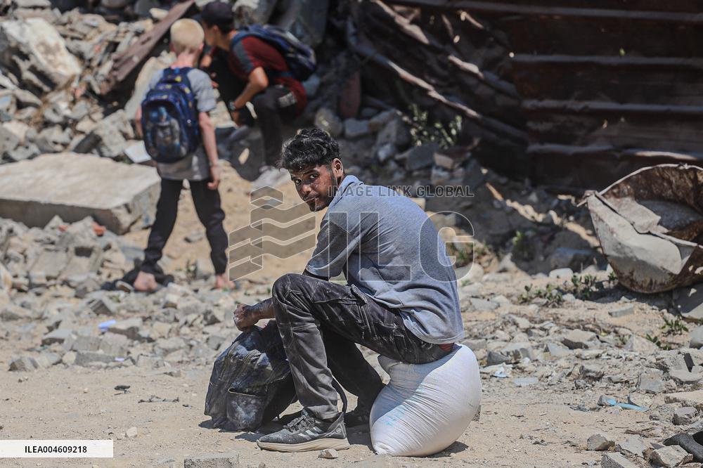 Humanitarian Aid Relief with Beginning of Airdrop Operations - Gaza