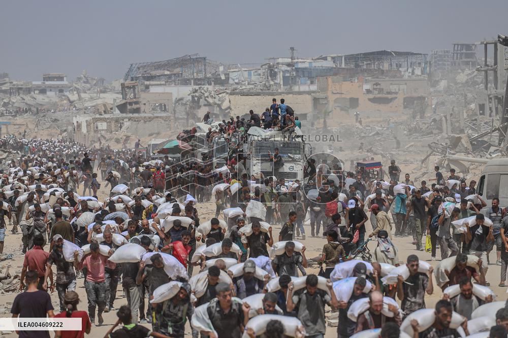 Humanitarian Aid Relief with Beginning of Airdrop Operations - Gaza