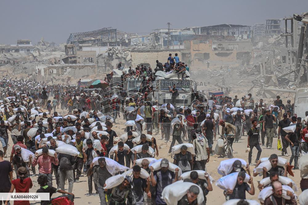 Humanitarian Aid Relief with Beginning of Airdrop Operations - Gaza