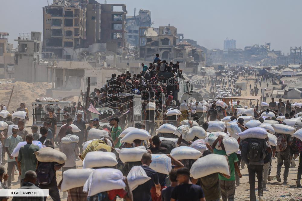 Humanitarian Aid Relief with Beginning of Airdrop Operations - Gaza