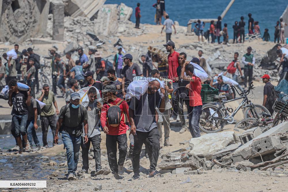 Humanitarian Aid Relief with Beginning of Airdrop Operations - Gaza