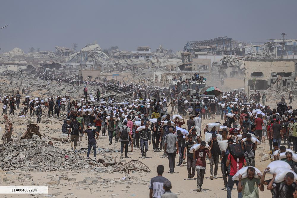 Humanitarian Aid Relief with Beginning of Airdrop Operations - Gaza