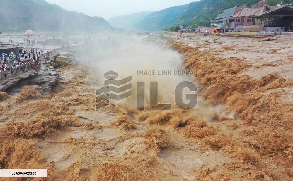Hukou Waterfall on the Yellow River - Jixian