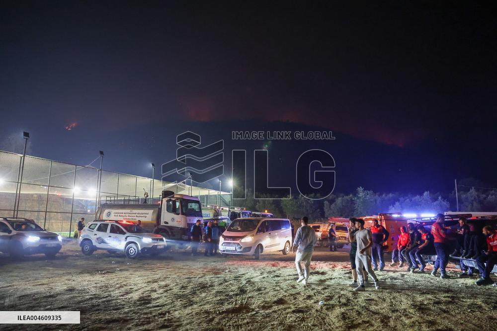 Apocalyptic Turkey Wildfires Spread By Record 50C Heatwave - Bursa