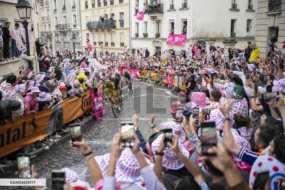 Paris' Montmartre distric - last stage of the Tour de France