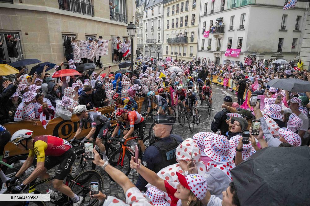 Paris' Montmartre distric - last stage of the Tour de France
