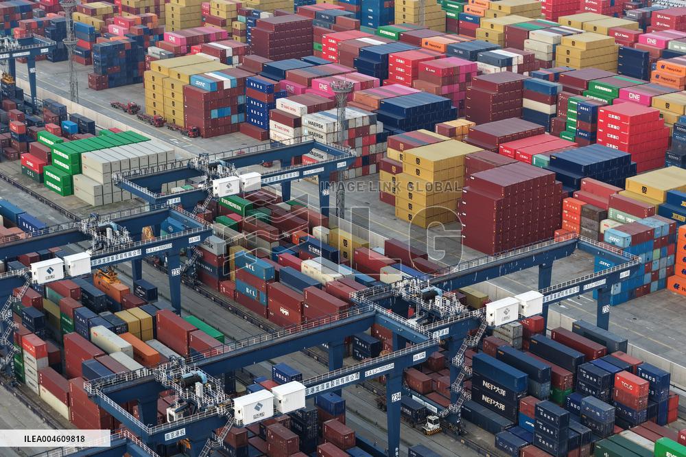 Ports Container Throughput in China Increases in H1 2025