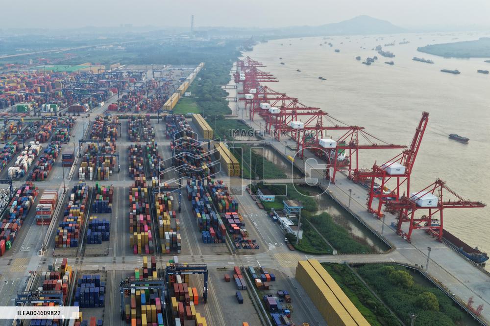 Ports Container Throughput in China Increases in H1 2025