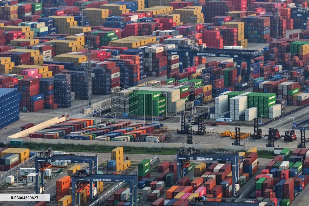 Ports Container Throughput in China Increases in H1 2025