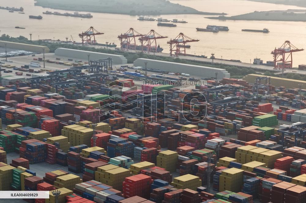 Ports Container Throughput in China Increases in H1 2025