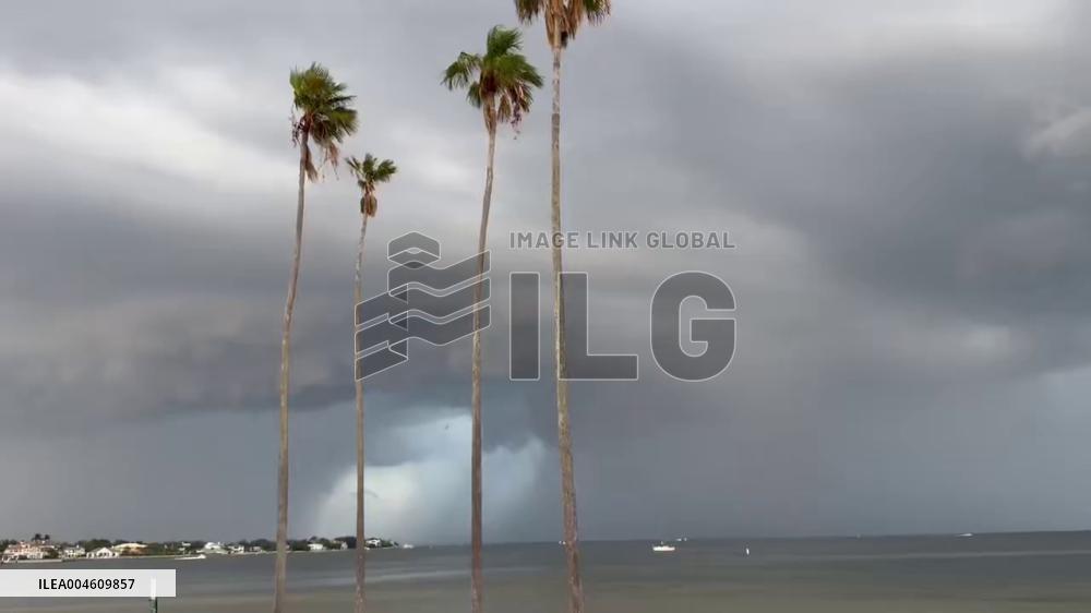 US: Severe Storms Move Into Tampa Amid Record Heat