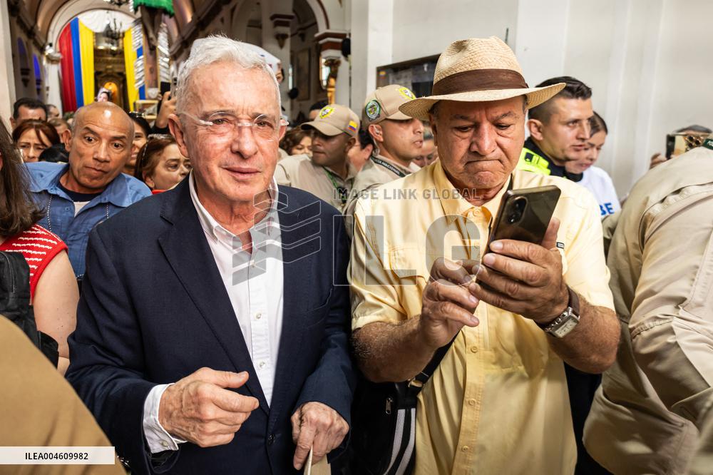 Former Colombian President Uribe Attends Mass the Day Before Trial