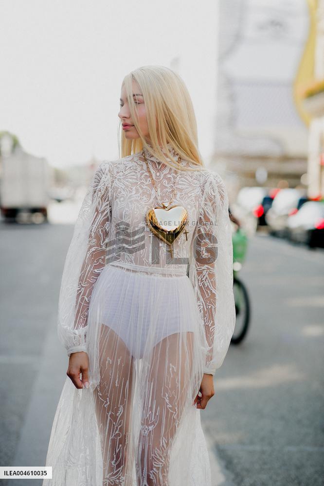 PFW - Zuhair Murad Street Style