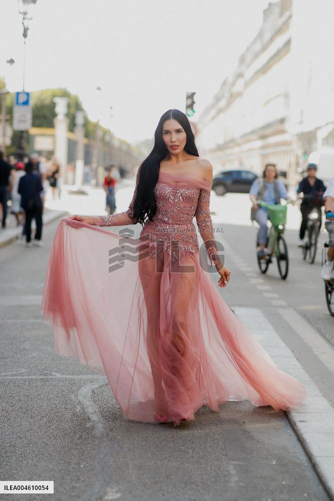 PFW - Zuhair Murad Street Style