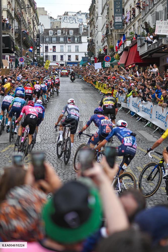Tour de France 2025 - Moulin Rouge Celebration