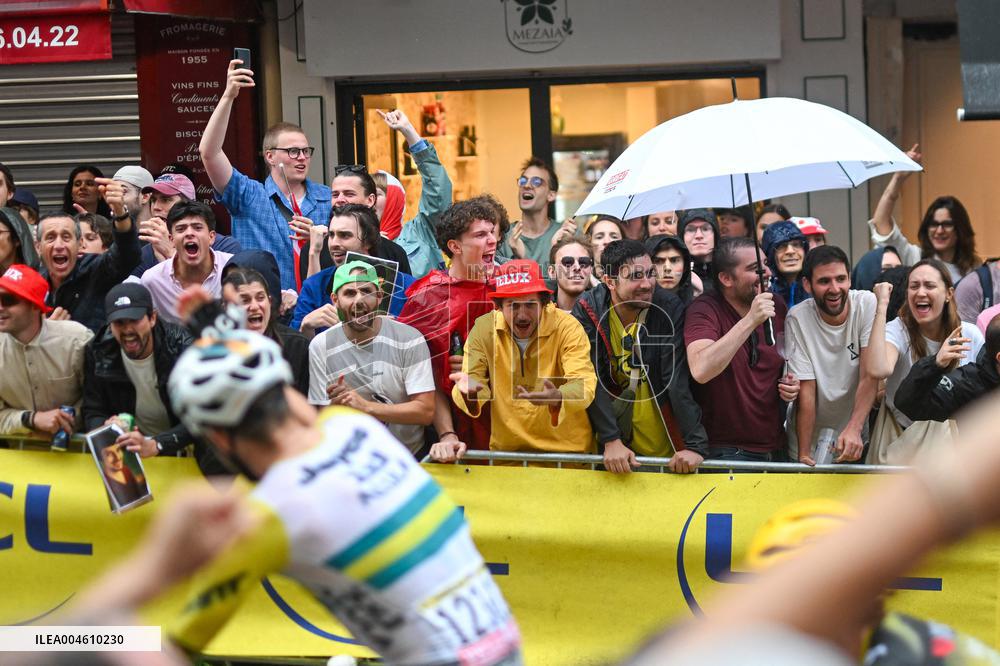 Tour de France 2025 - Moulin Rouge Celebration