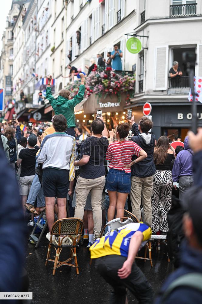 Tour de France 2025 - Moulin Rouge Celebration