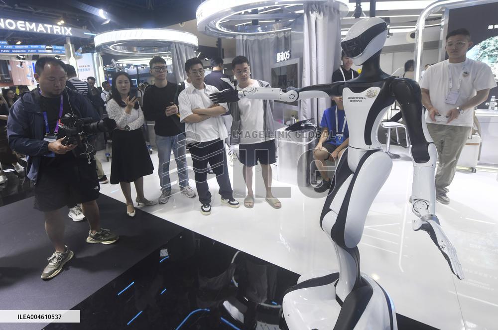 Robot Performance at 2025 WAIC in Shanghai