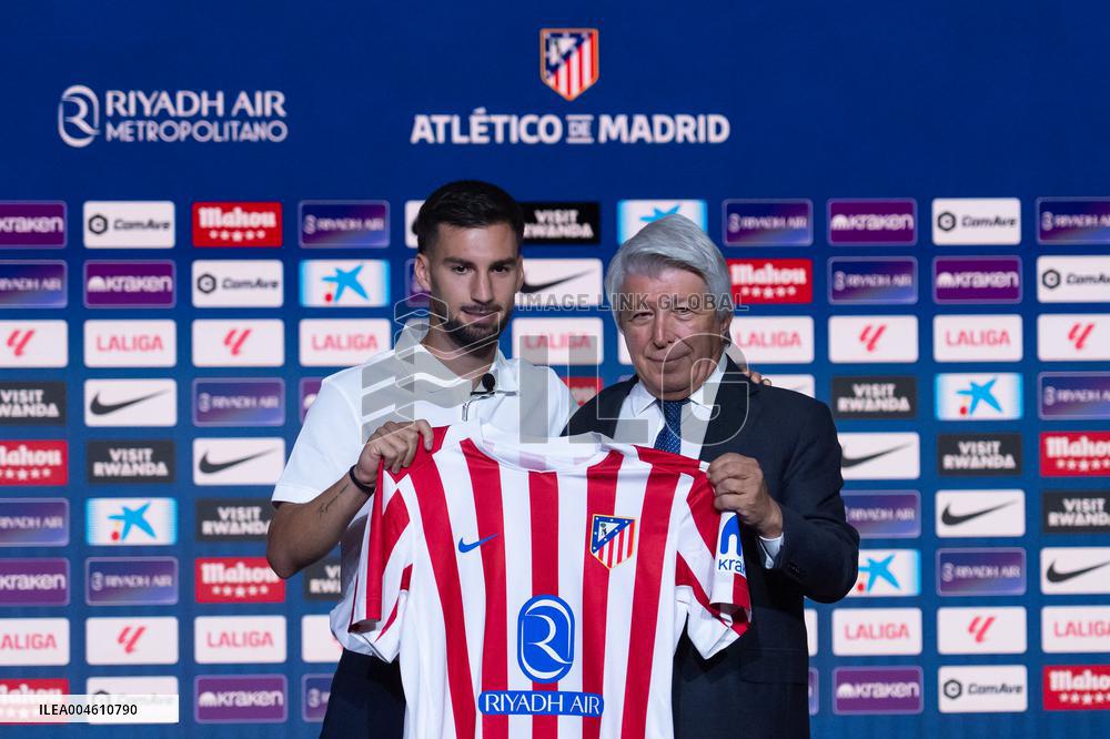 Atletico de Madrid's new player Alex Baena - Madrid
