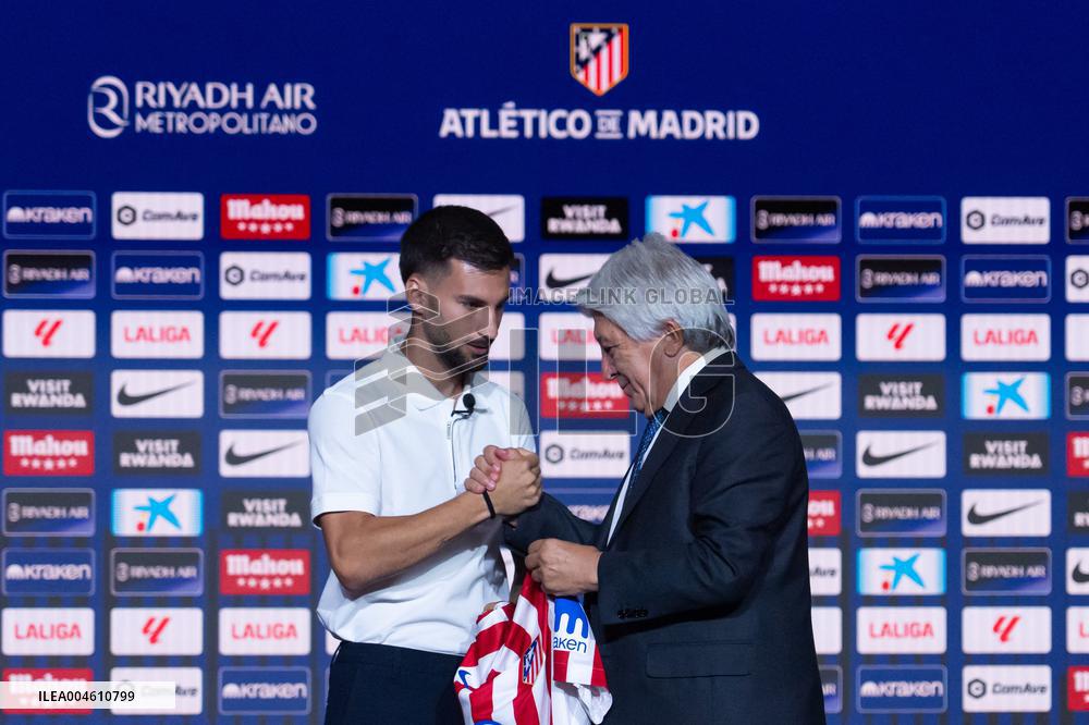 Atletico de Madrid's new player Alex Baena - Madrid