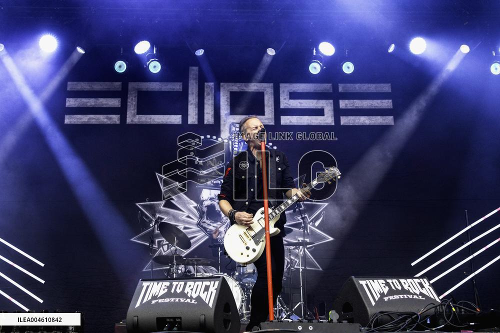 ECLIPSE