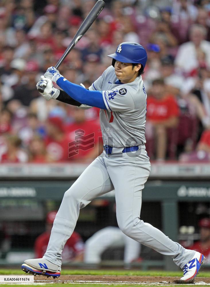 Baseball: Dodgers vs. Reds