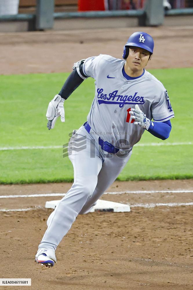 Baseball: Dodgers vs. Reds