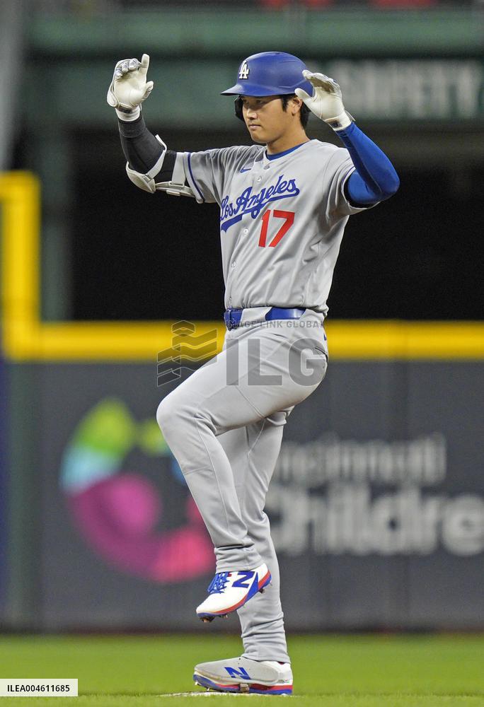 Baseball: Dodgers vs. Reds