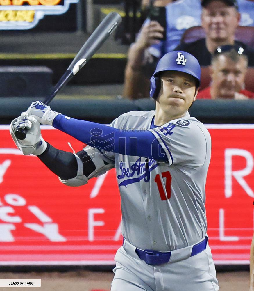 Baseball: Dodgers vs. Reds