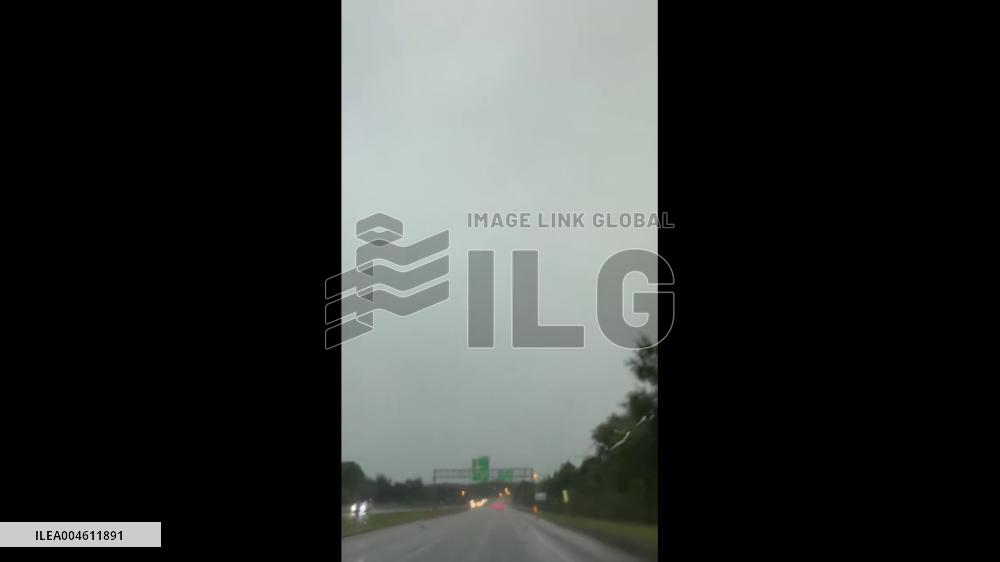 US: Massive Lightning Strike Caught on Camera in New Albany, Indiana