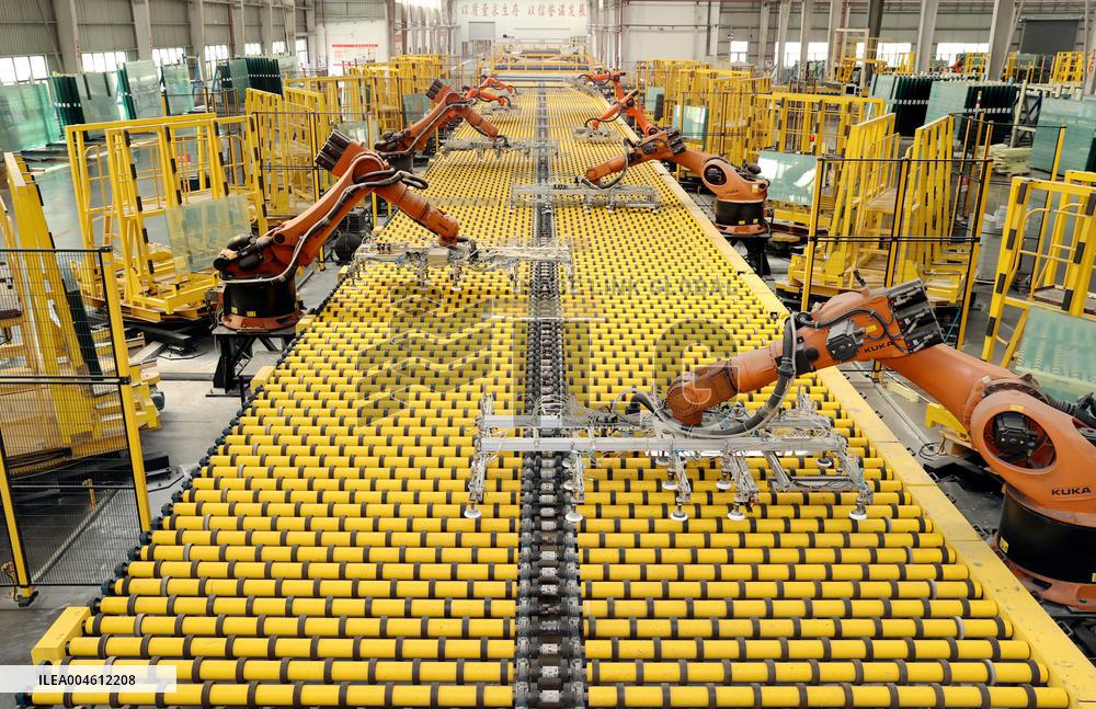 Glass Manufacturing in Suqian