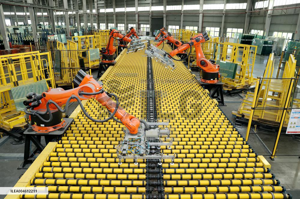 Glass Manufacturing in Suqian
