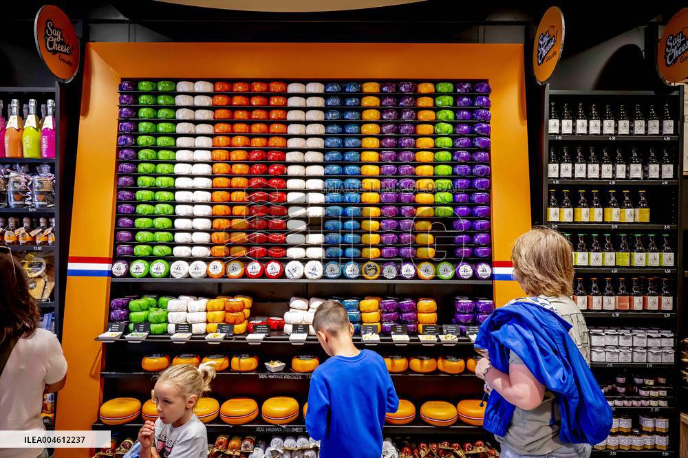 A Cheese Shop - Gouda