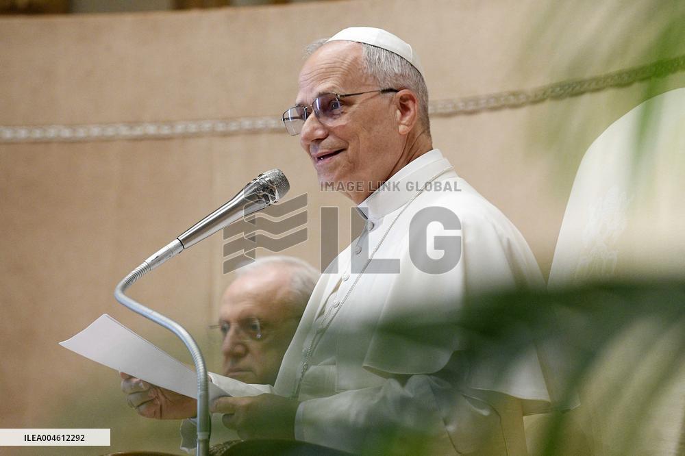 Pope Leo XIV Meets Young Catechumens And Neophytes From France - Vatican