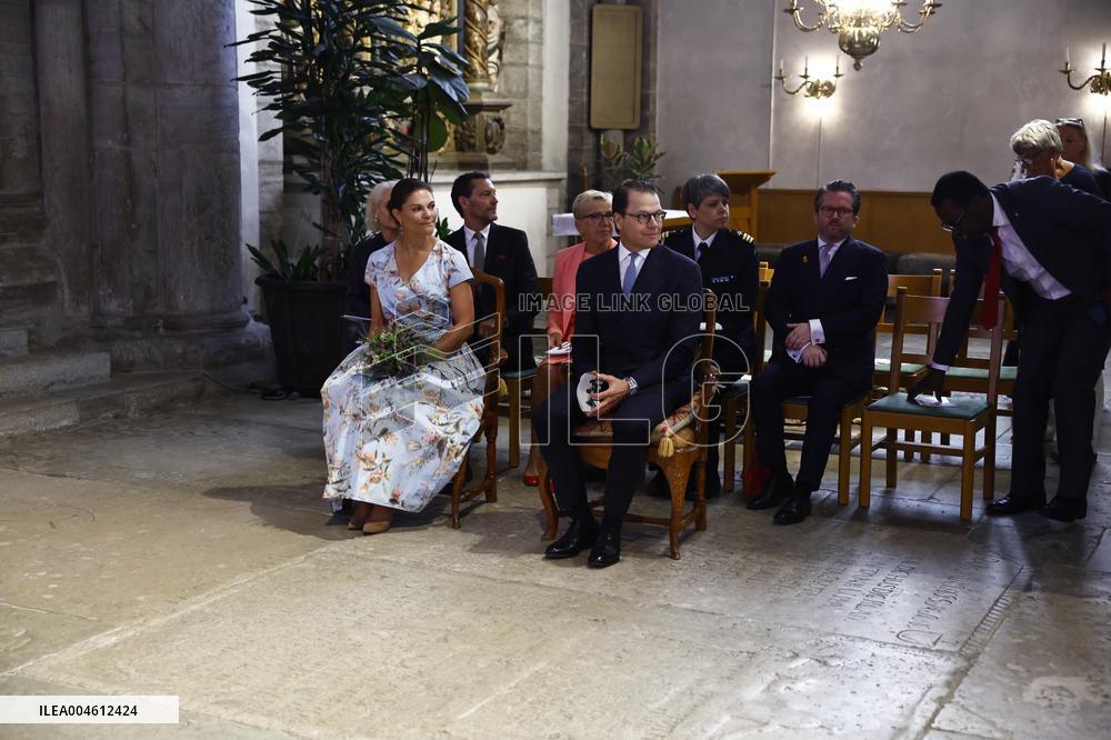 CROWN PRINCESS COUPLE VISBY CATHEDRAL