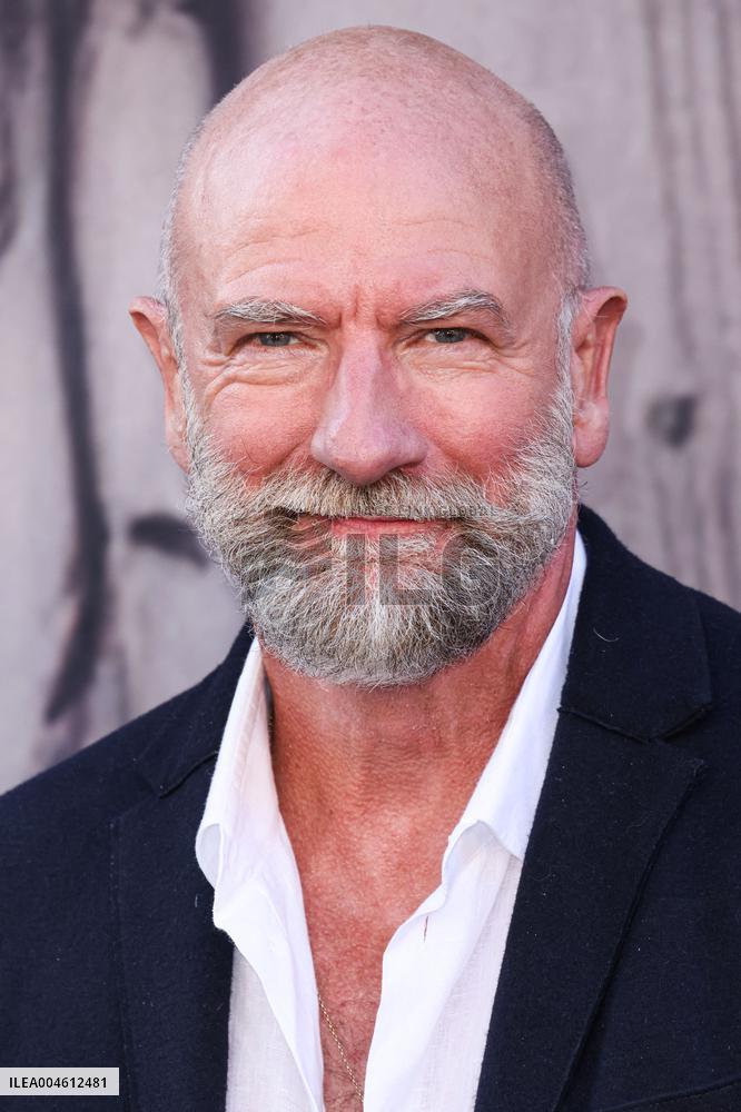 Outlander Blood of My Blood Premiere - LA