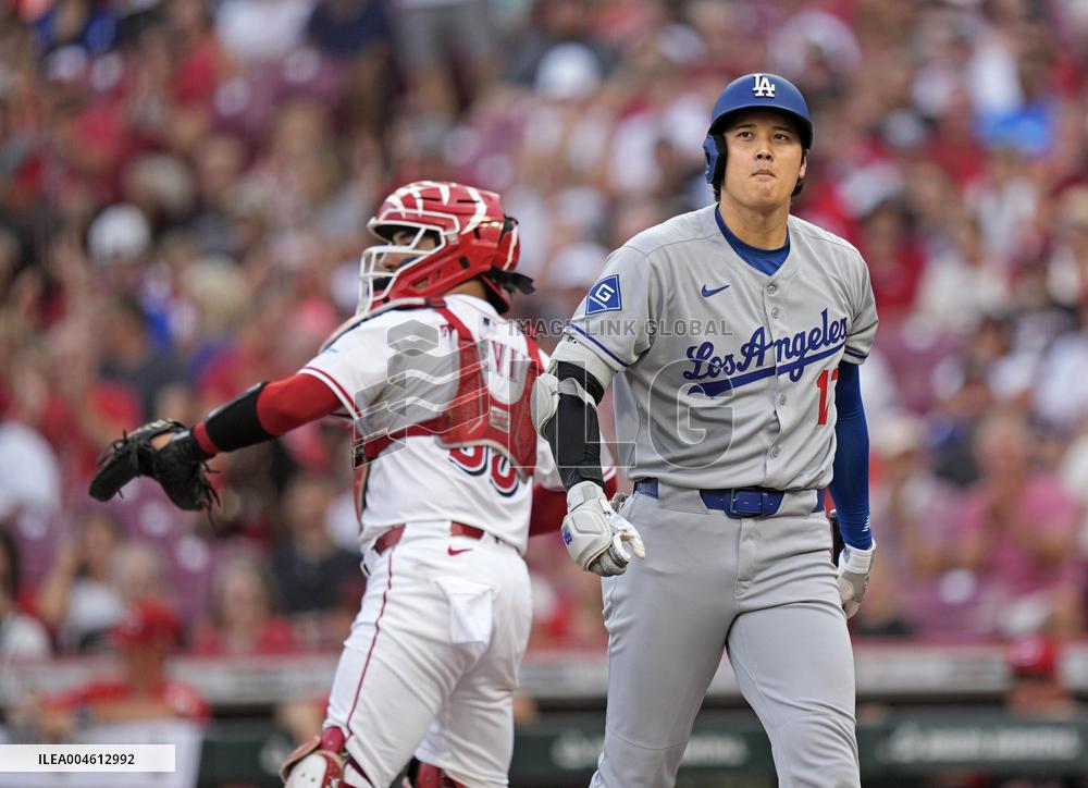 Baseball: Dodgers vs. Reds
