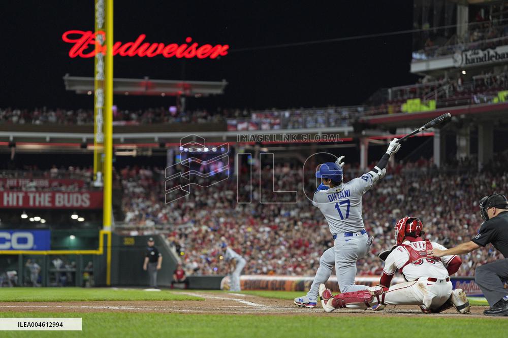 Baseball: Dodgers vs. Reds