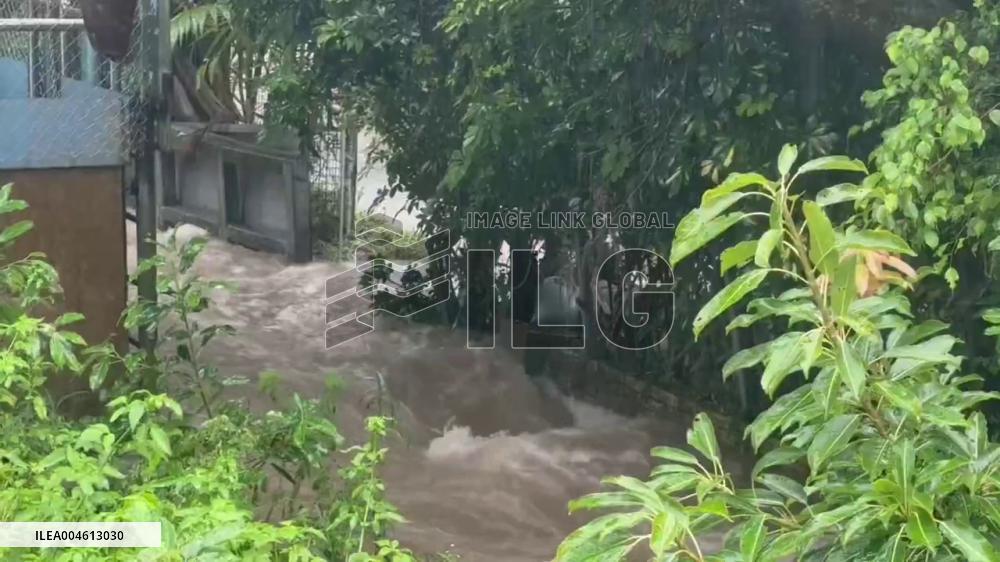 Hong Kong: Black Rainstorm Signal Issued as Heavy Rain Shuts Down City