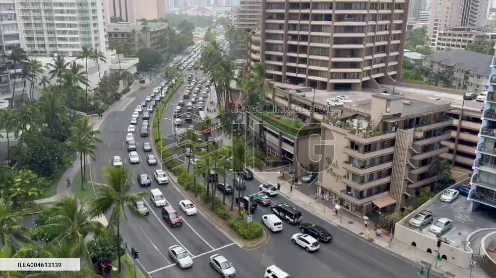 US: Heavy Traffic in Honolulu as People Evacuate Amid Tsunami Warning