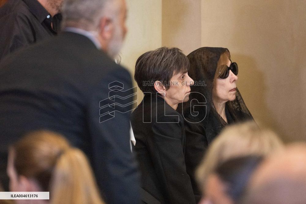 Rare Appearance of Lebanese Singer Fayrouz at Her Son’s Funeral - Bikfaya