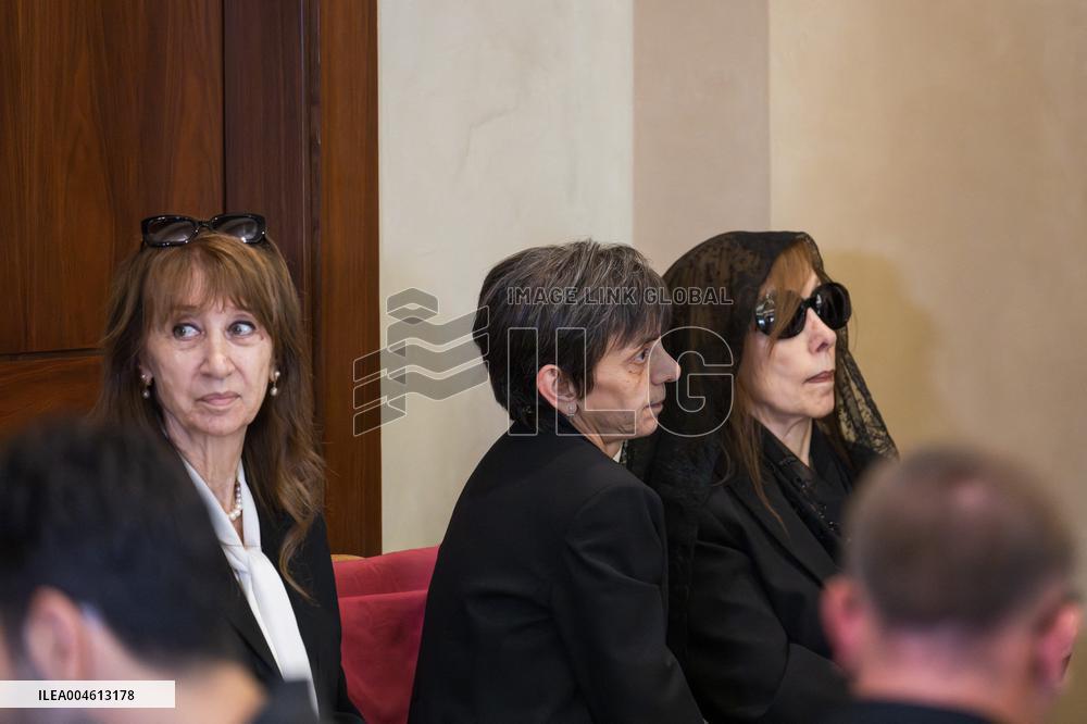 Rare Appearance of Lebanese Singer Fayrouz at Her Son’s Funeral - Bikfaya