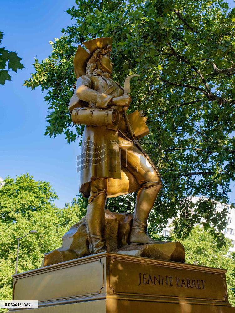 Illustrious Women of the Olympic Games 2024 bd de La Chapelle - Paris