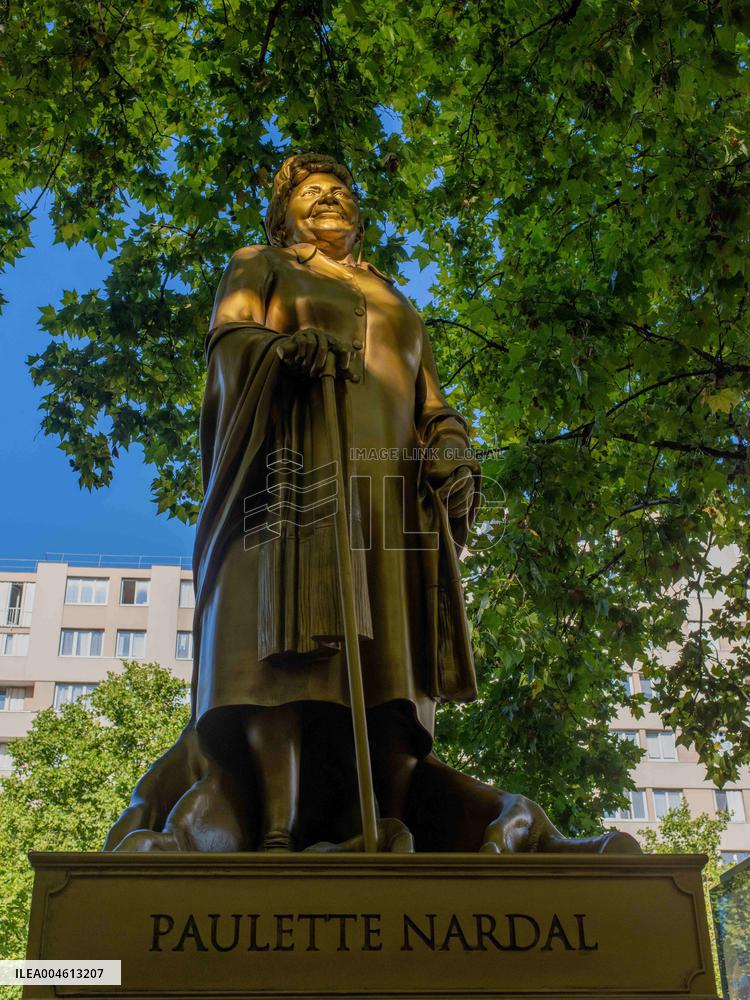 Illustrious Women of the Olympic Games 2024 bd de La Chapelle - Paris