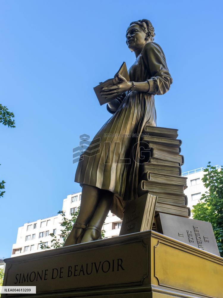 Illustrious Women of the Olympic Games 2024 bd de La Chapelle - Paris