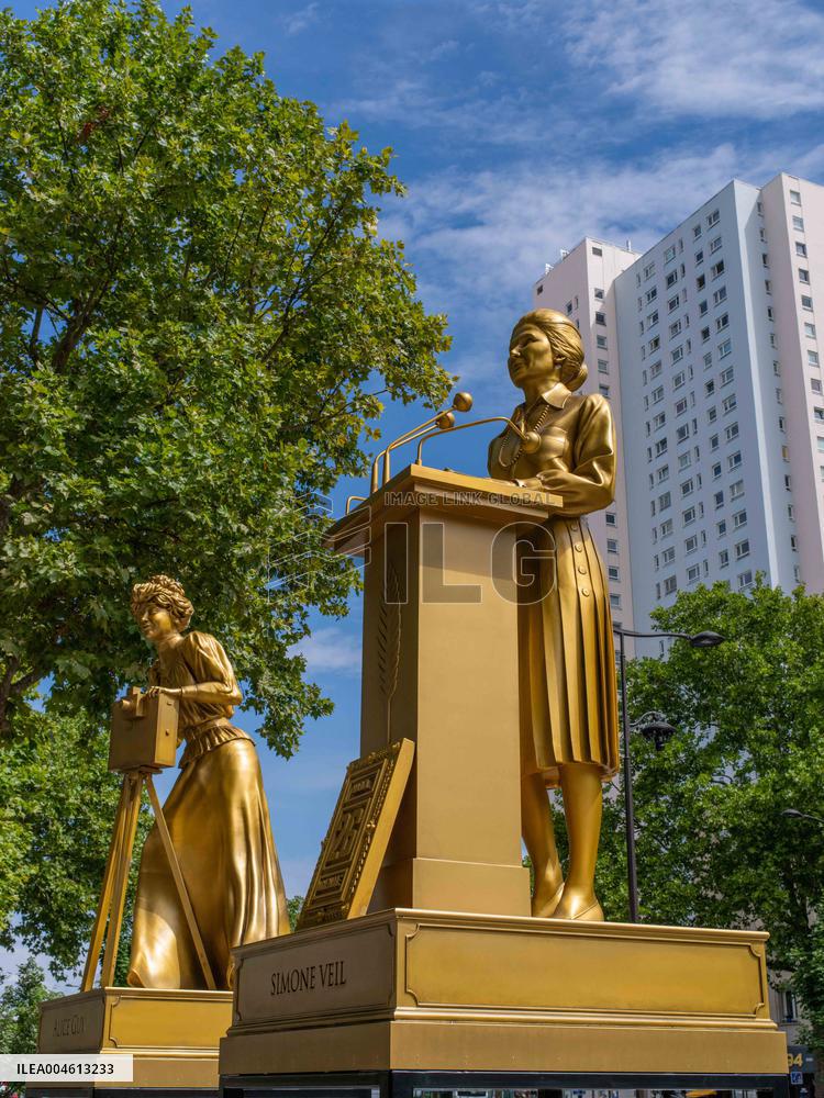 Illustrious Women of the Olympic Games 2024 bd de La Chapelle - Paris