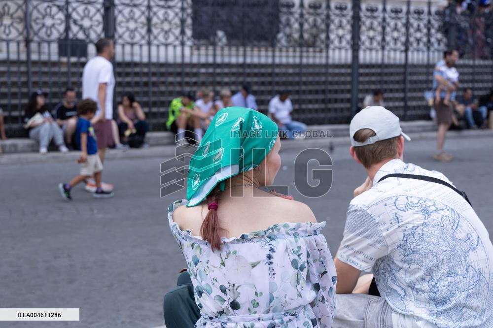 Young Pilgrims Gather at Piazza Navona for 2025 Youth Jubilee - Rome