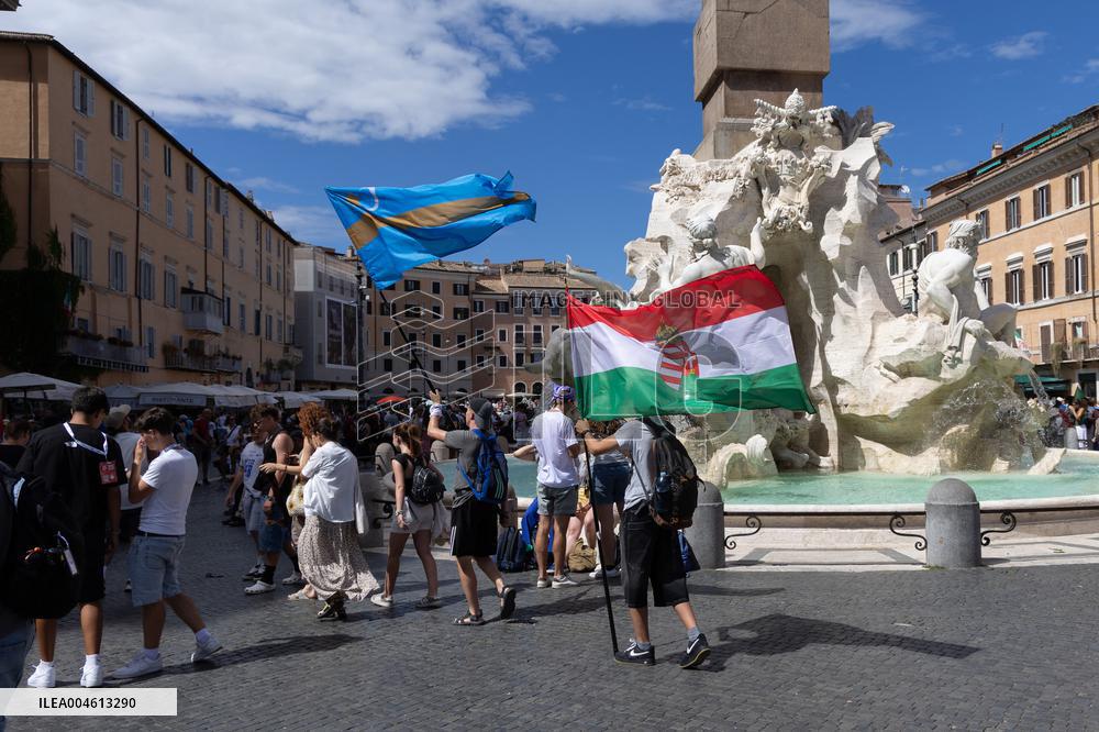 Young Pilgrims Gather at Piazza Navona for 2025 Youth Jubilee - Rome