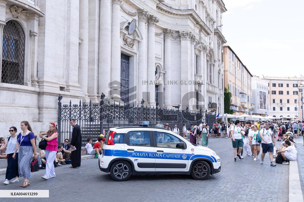Young Pilgrims Gather at Piazza Navona for 2025 Youth Jubilee - Rome